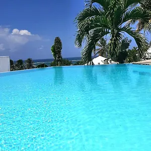Les Nereides , Le Moule Guadalupa